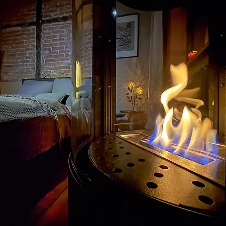 Altstadt In Mit Balkon Und Kunstgarten Apartman