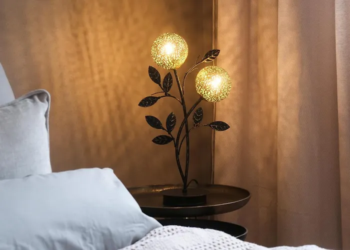 Altstadt In Mit Balkon Und Kunstgarten