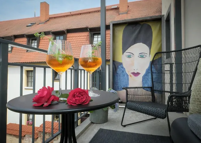 Апартаменты Altstadt In Mit Balkon Und Kunstgarten Торгау