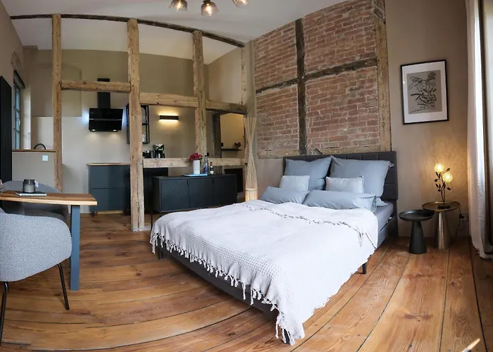 Altstadt In Mit Balkon Und Kunstgarten Апартаменты Торгау