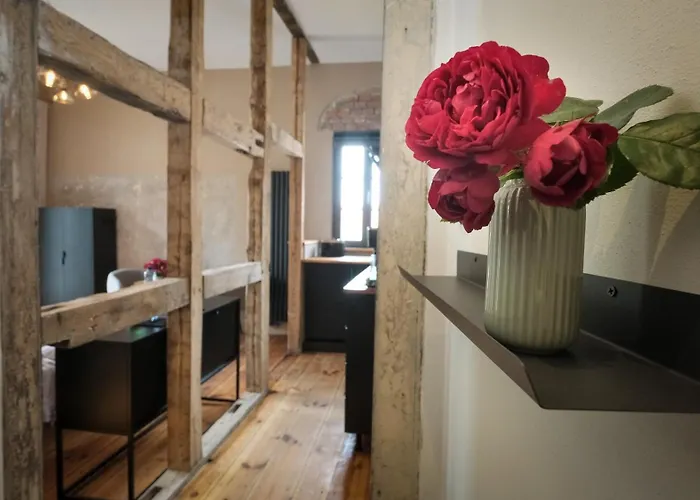 Altstadt In Mit Balkon Und Kunstgarten Торгау