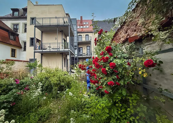 Апартаменты Altstadt In Mit Balkon Und Kunstgarten Торгау