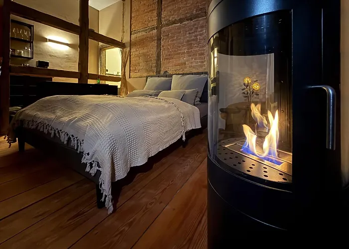 Altstadt In Mit Balkon Und Kunstgarten Апартаменты